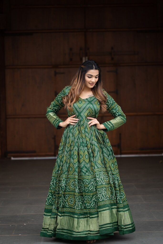 Gown Gaji Silk