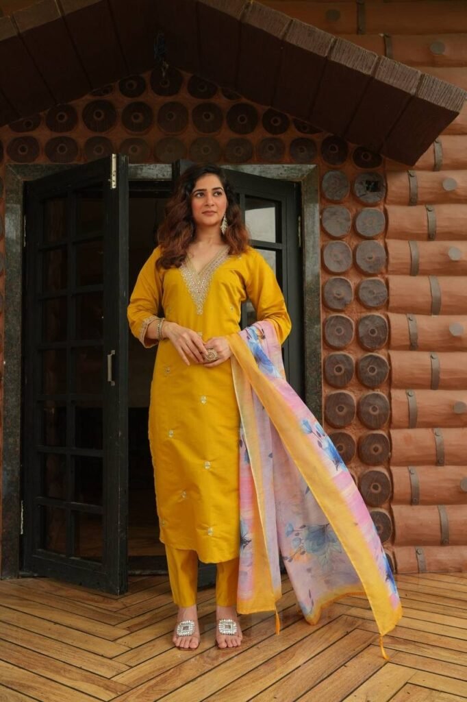 Kurti Pant Set Roman Silk