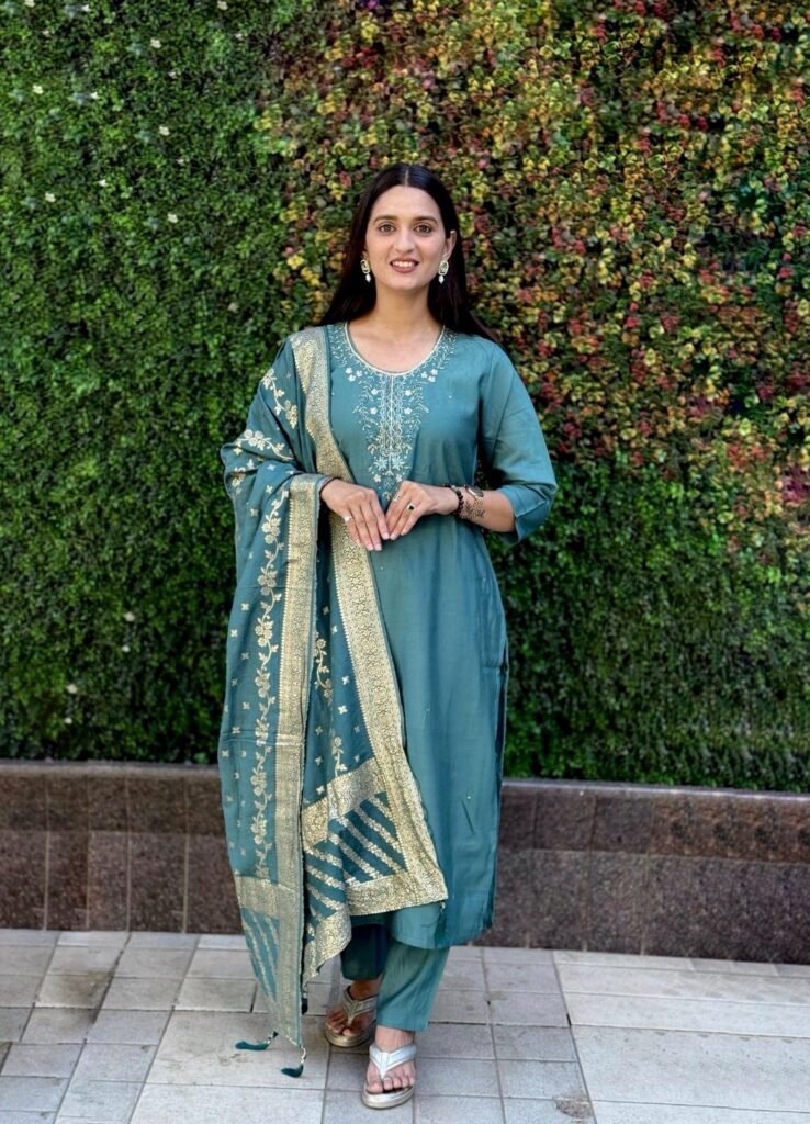 Kurti Pant Duppata Roman Silk