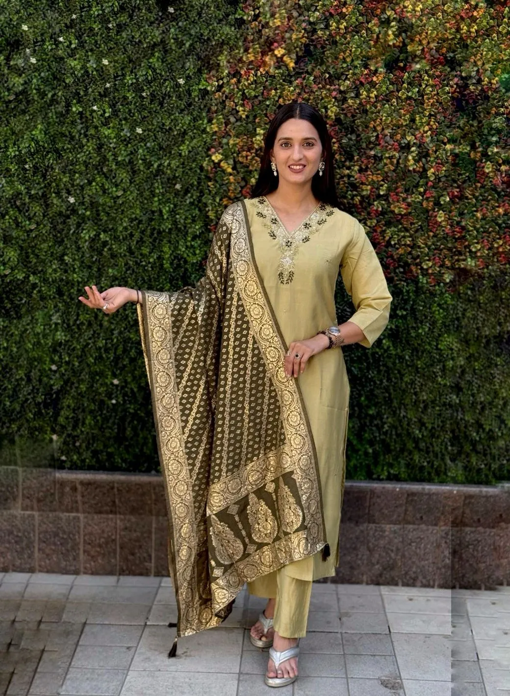Kurti Pant Duppata Set Roman Silk