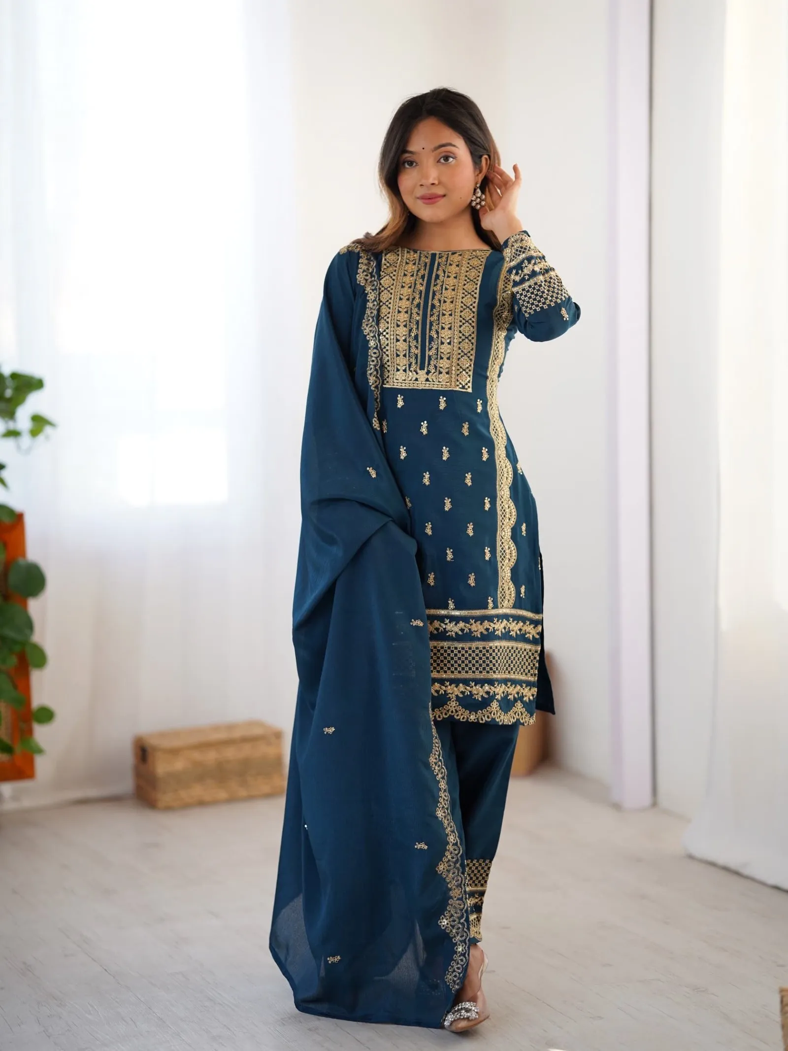 Kurti Pant Set Chinon