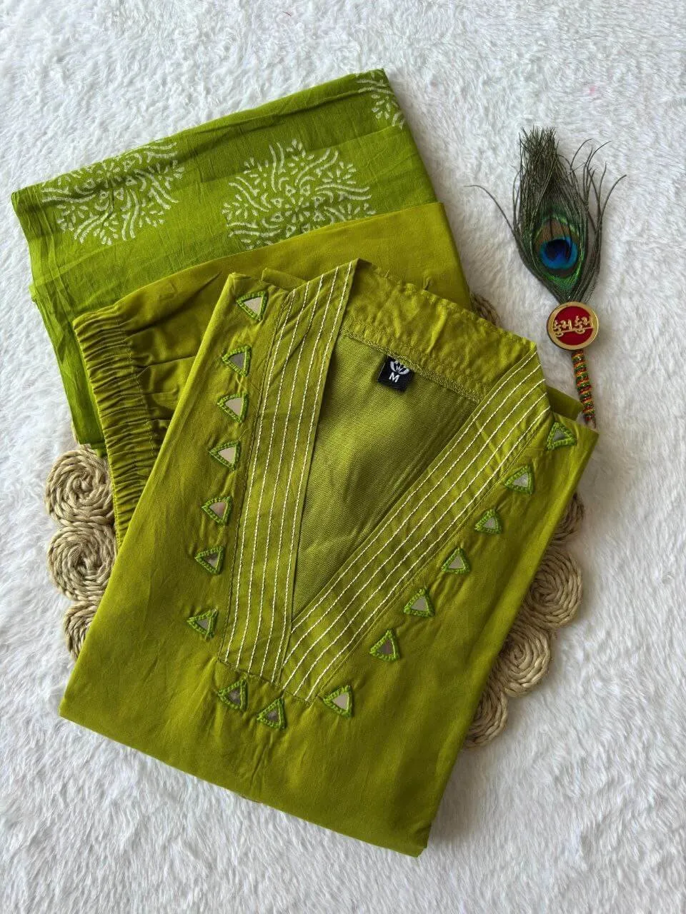 Kurti pent set