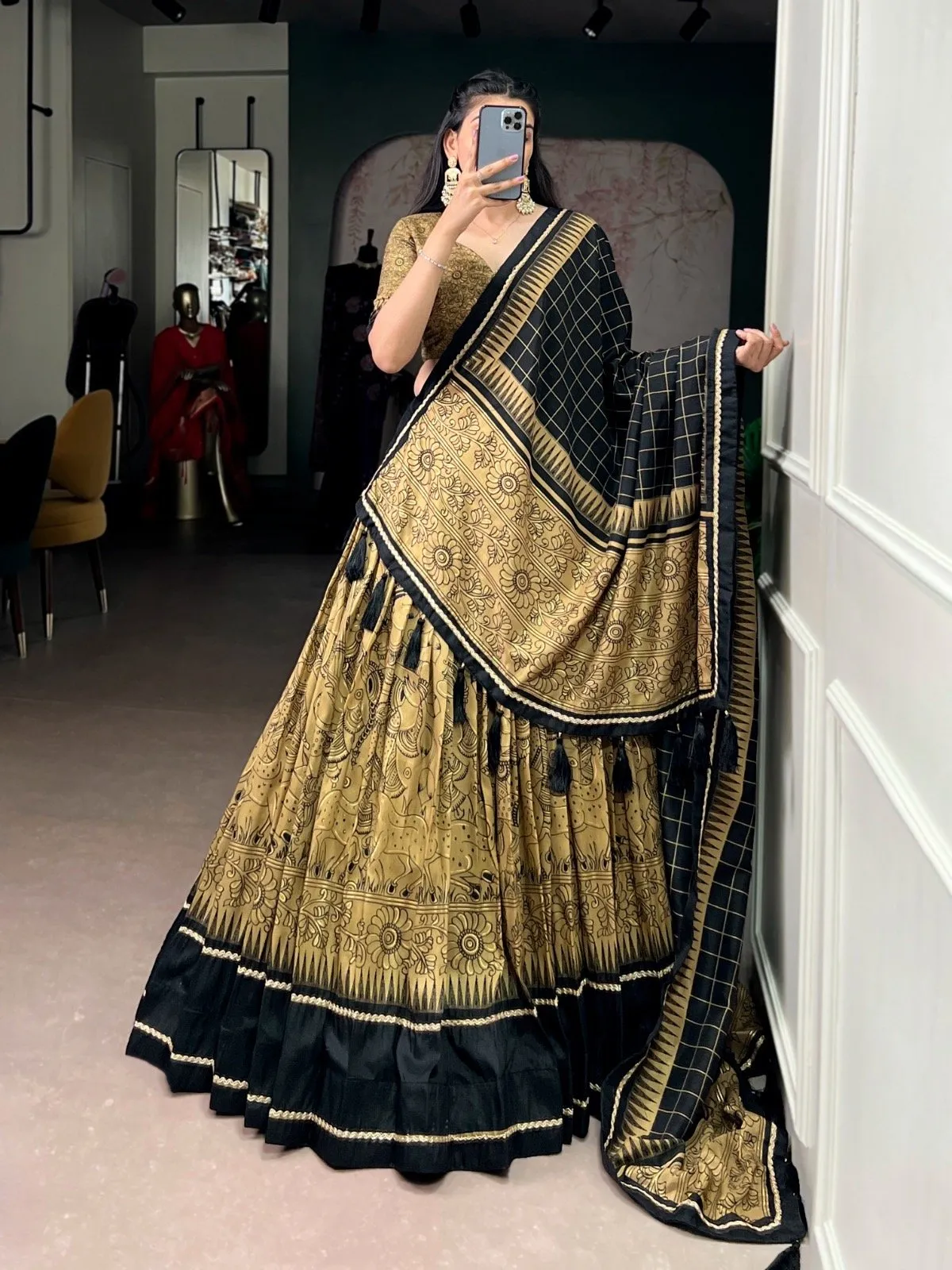 Lahenga Choli Set