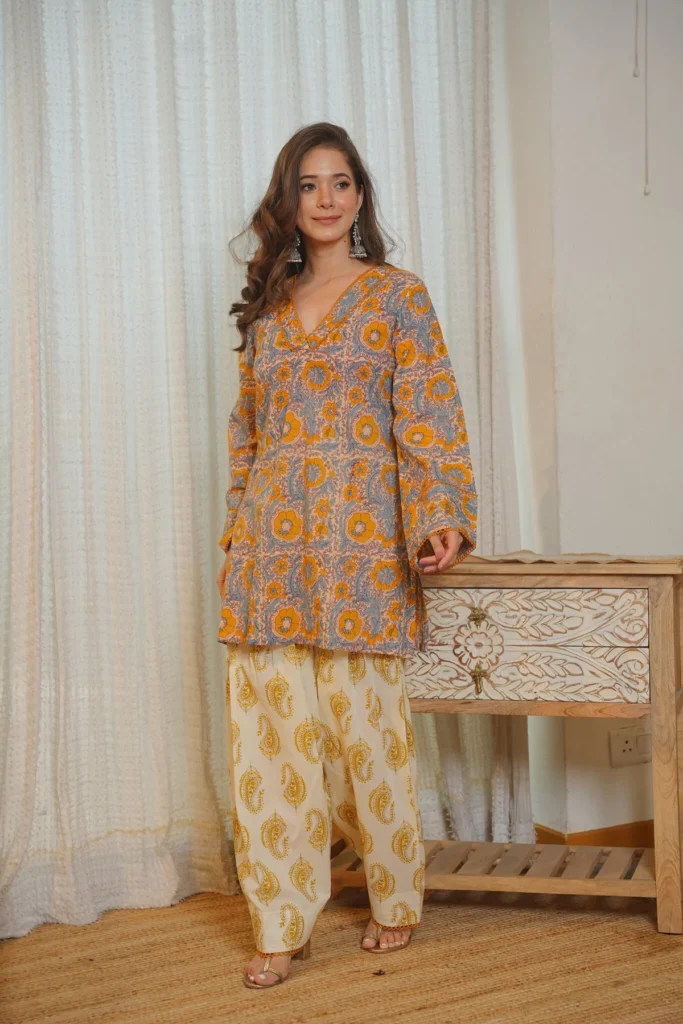 Jaal Farshi Salwar